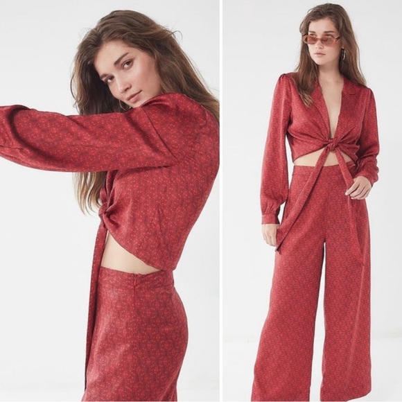 UO URBAN OUTFITTERS paisley satin tie blouse TOP - Picture 3 of 10